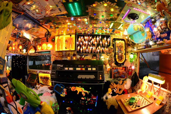 univers de jeux lumineux dans la Caravane GAM'IN