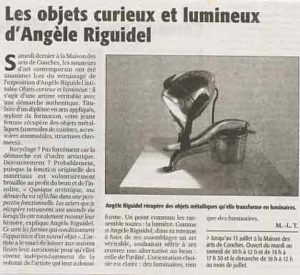 Article la Dépêche d'Evreux: Les objets curieux et lumineux d'Angèle Riguidel